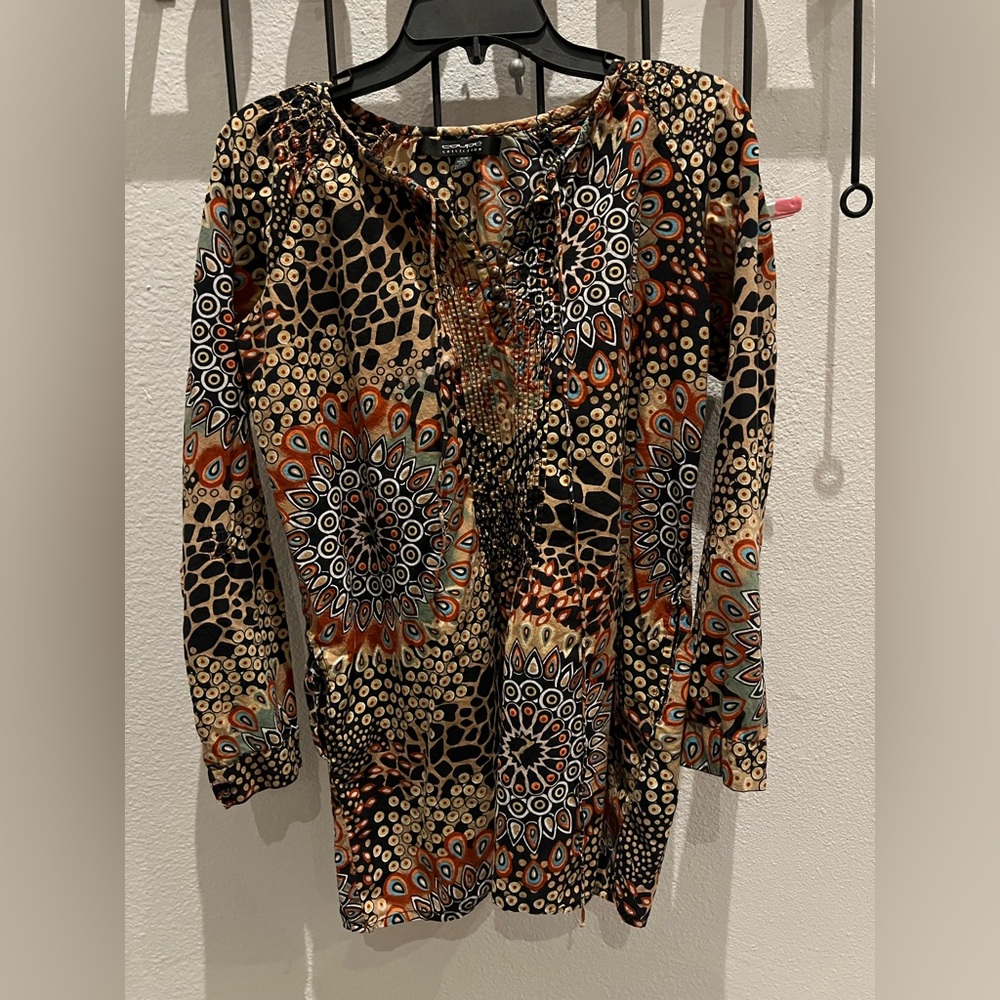 Cool pattern blouse